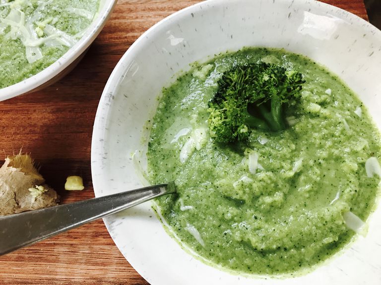 denne suppen, brokkoli blomkål, hvitløkspulver salt, kopp hver, noen minutter