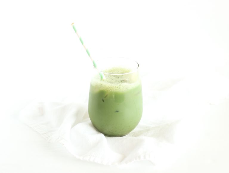 agave nektar, eller usøtet, eller usøtet mandelmælk, grønn latte, matcha grønn latte