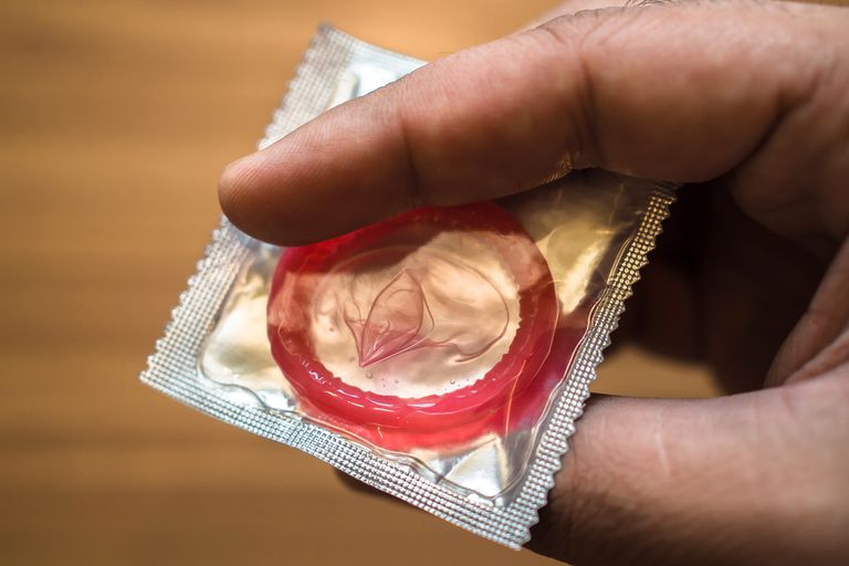 brukte kondomer, Myth Kondomer, menn kvinner, bruker kondom, forhindre graviditet
