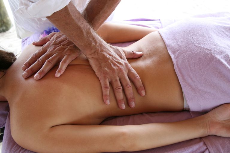 holistiske terapier, massasje akupunktur, allopatiske behandlinger, alternative terapier, alvorlig smerte