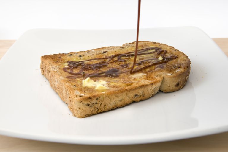 toast eller, eller kjeks, kalorier gram, kjøpe Marmite, laget gjærekstrakt, legge kalorier